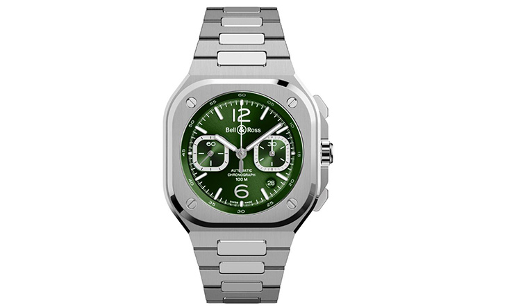 امنح إطلالتك لمسة تجدد وأمل مع ساعة Bell & Ross الجديدة بالمينا الأخضر